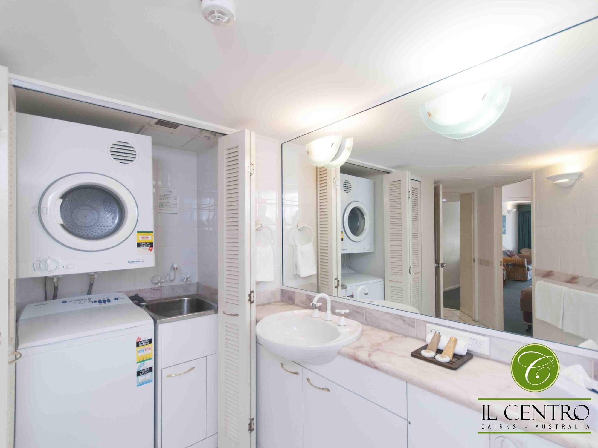Il Centro Apartment Hotel Кернс Екстер'єр фото