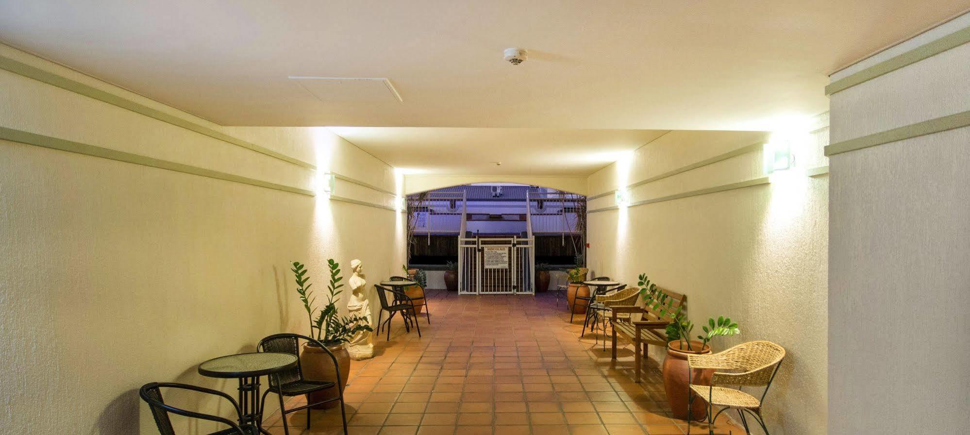 Il Centro Apartment Hotel Кернс Екстер'єр фото
